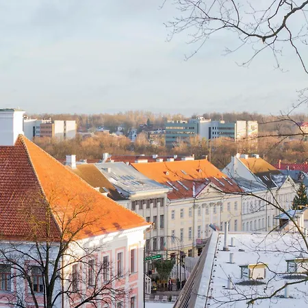Side-By-Side Two Apartments & Free Parking For Two Cars * Tartu
