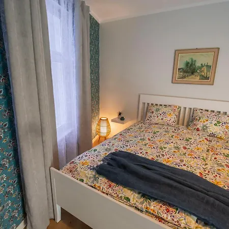 Apartment Karlovaidyll For Groups - 2 In The Same House Free Parking *