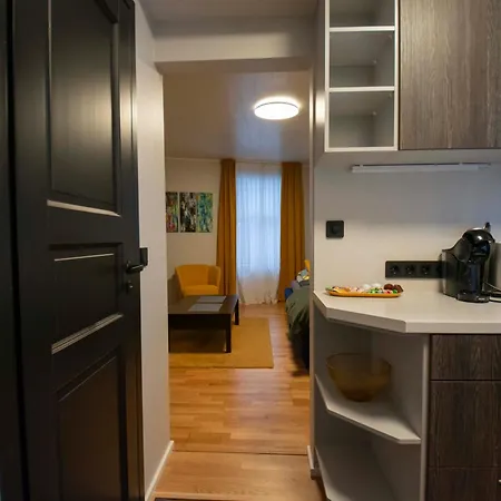 Daire Karlovaidyll For Groups - 2 In The Same House Free Parking *