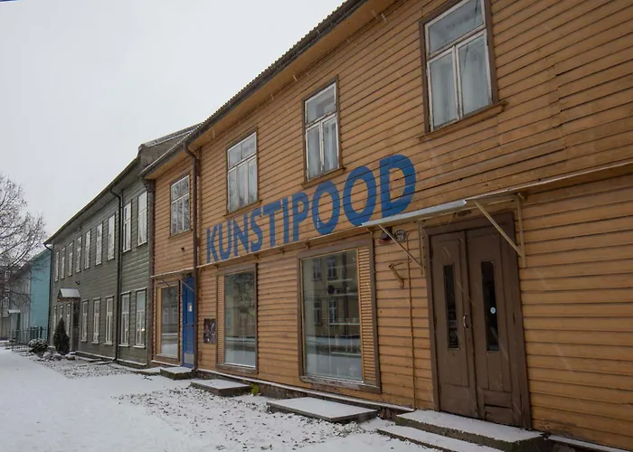 Karlovaidyll For Groups - 2 In The Same House Free Parking